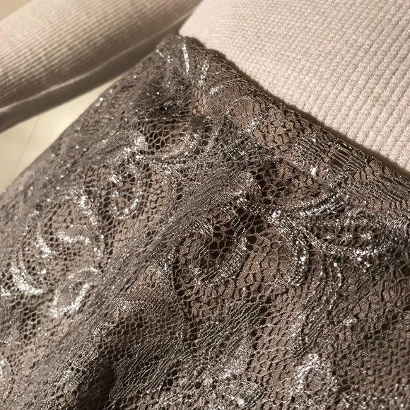 Ann Taylor LOFT Skirt - Picture 3 of 6